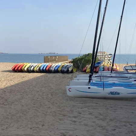 Appartement 2 Pieces A Frejus, Proche Commerces, Thalasso, Animaux Admis - Fr-1-226a-120 Fréjus